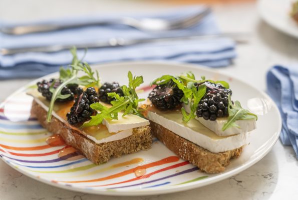 Prue & John’s Brie and Blackberries with Chilli Jelly on Soda Bread